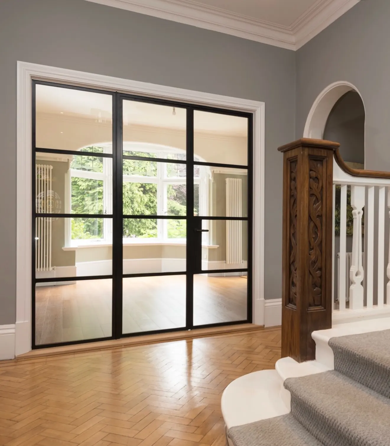PM Windows installation: A calm transition between living spaces