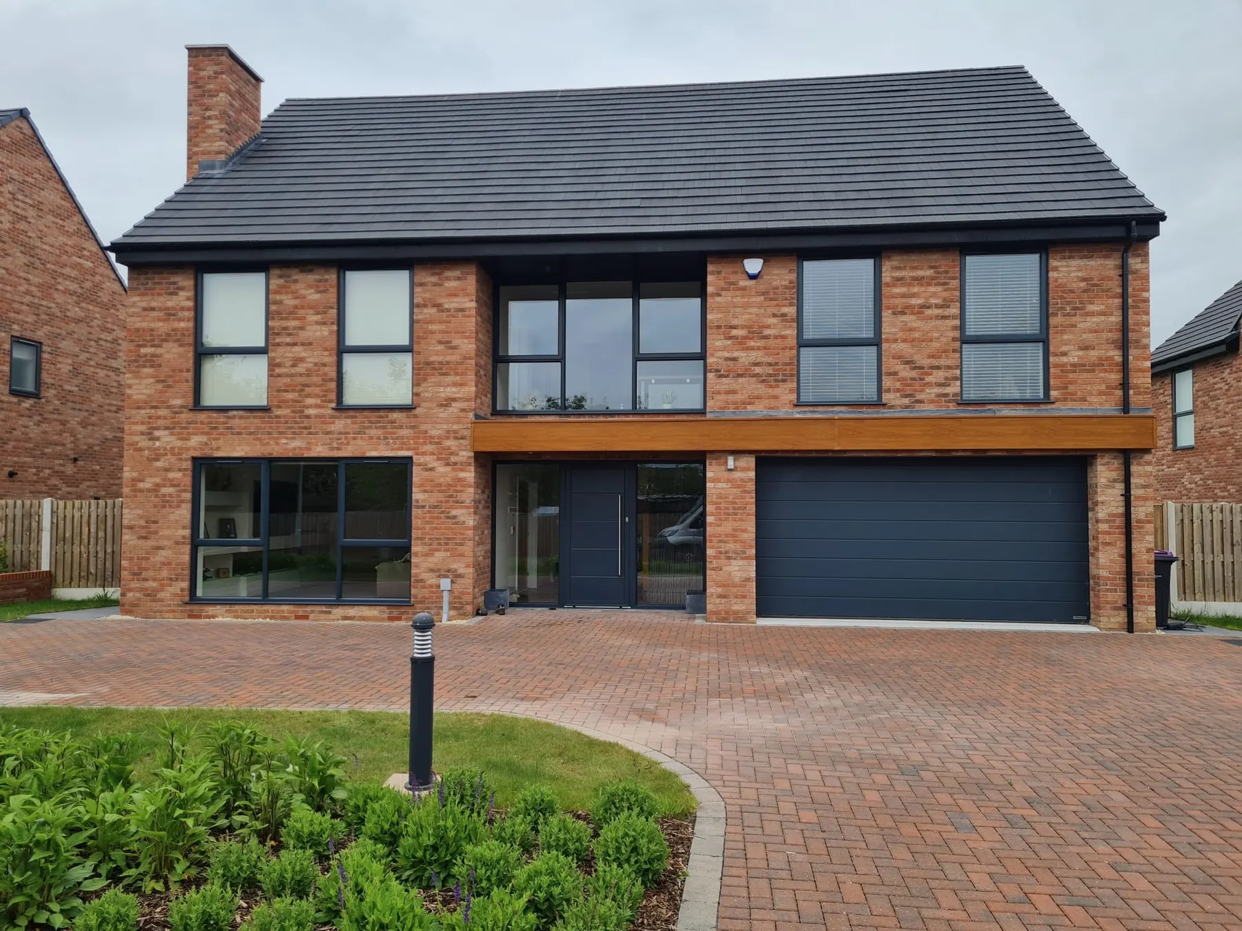 PM Windows installation: A complete contemporary window scheme