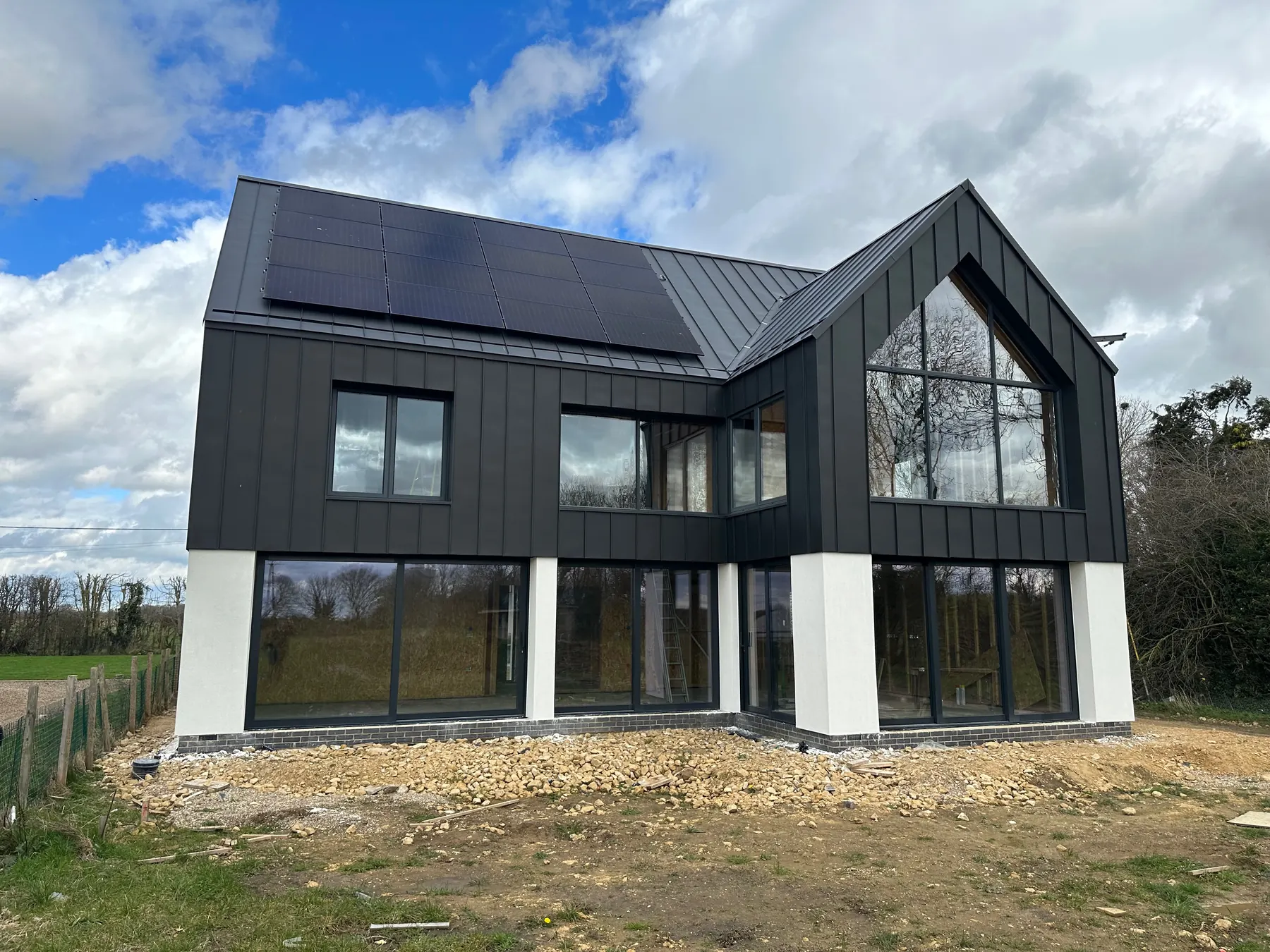 PM Windows installation: Bold glazing for a modern new build